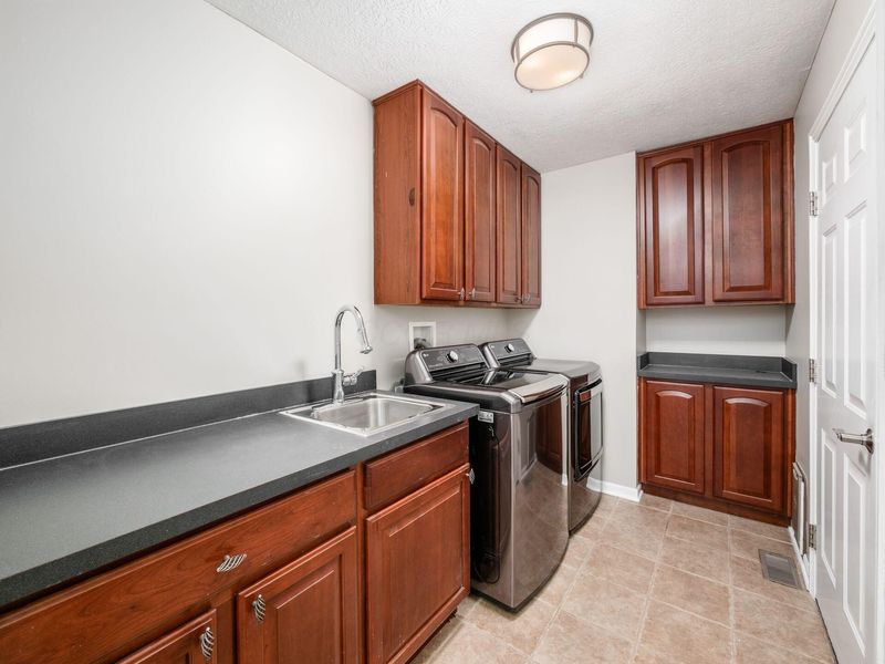 7817 Polo Lane, Powell, OH 43065 Photo 10