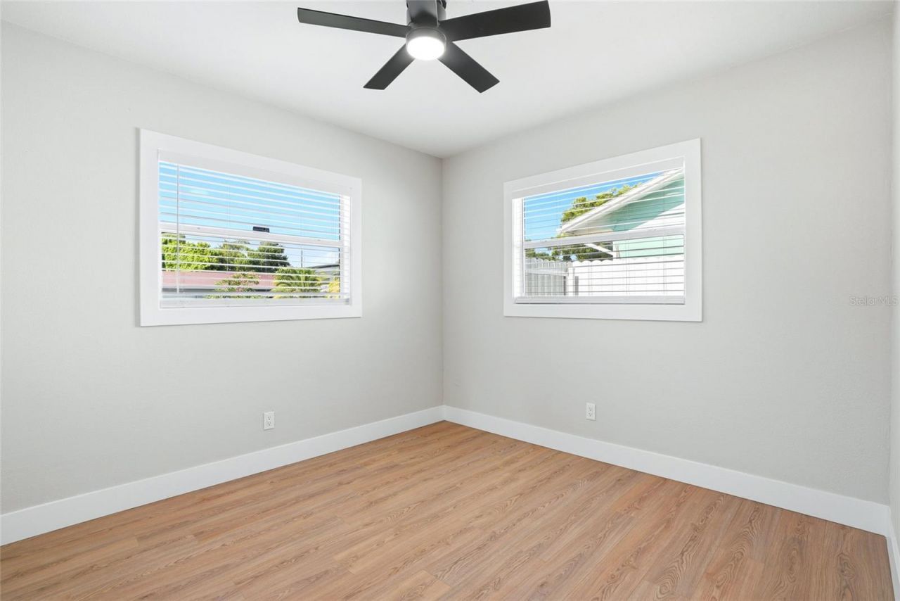 695 41st Street N, Saint Petersburg, FL 33713 Photo