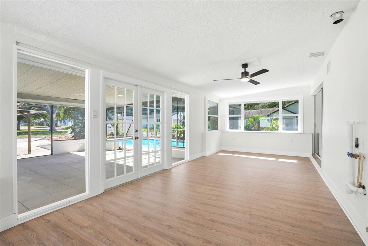 695 41st Street N, Saint Petersburg, FL 33713 Photo