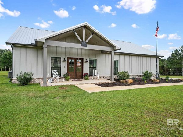 24864 Newport Road, Robertsdale, AL 36567