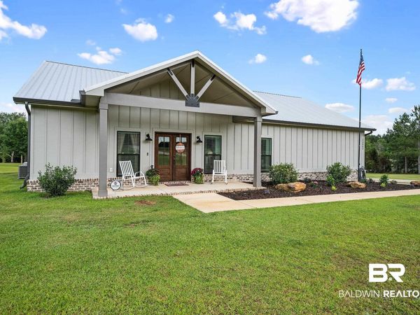 24864 Newport Road, Robertsdale, AL 36567