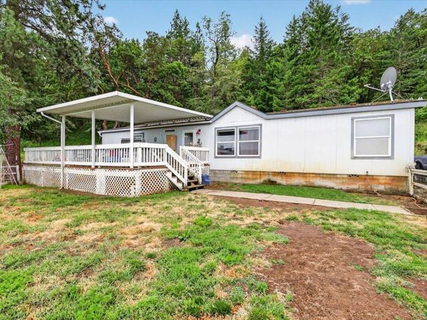 483 Wren Ridge Drive, Eagle Point, OR 97524
