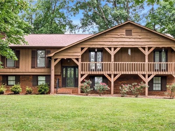 2301 Trammel Terrace, Winston-Salem, NC 27106