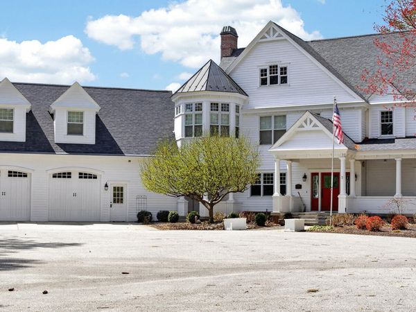 5592 S Shore Drive, Whitehall, MI 49461