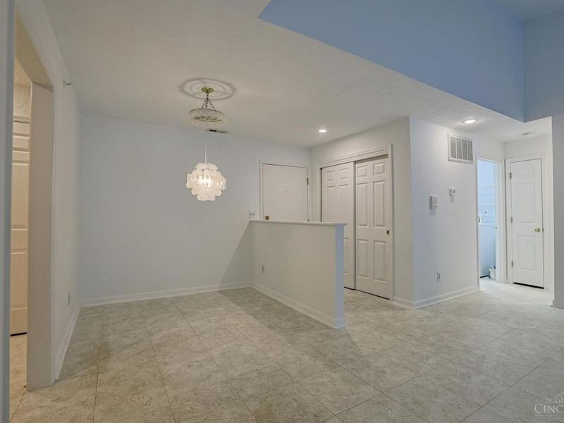 4341 Regency Ridge Court, Unit 303, Green Township, OH 45248 Photo 10