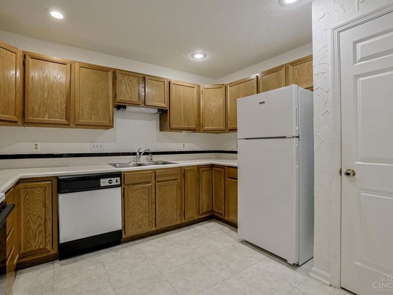 4341 Regency Ridge Court, Unit 303, Green Township, OH 45248 Photo 14