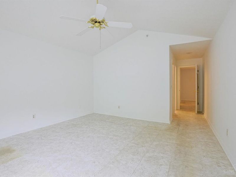 4341 Regency Ridge Court, Unit 303, Green Township, OH 45248 Photo 16