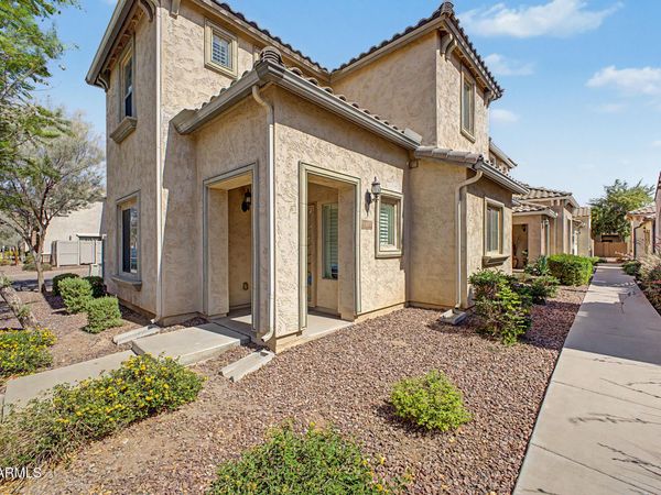 1953 W BUSONI Place, Phoenix, AZ 85023