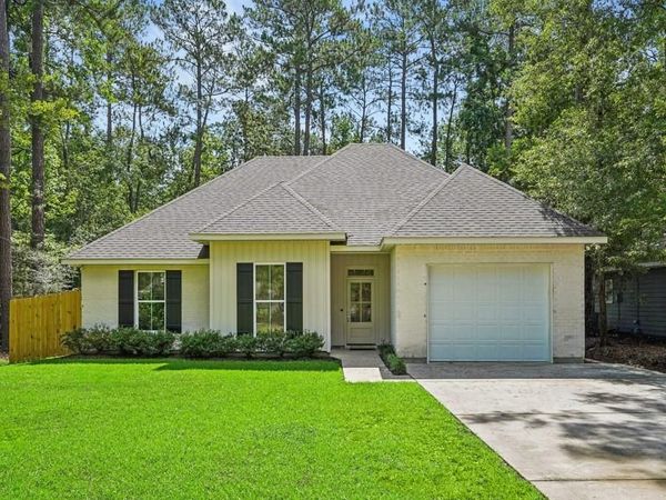 415 ORLEANS Avenue , Covington, LA 70433