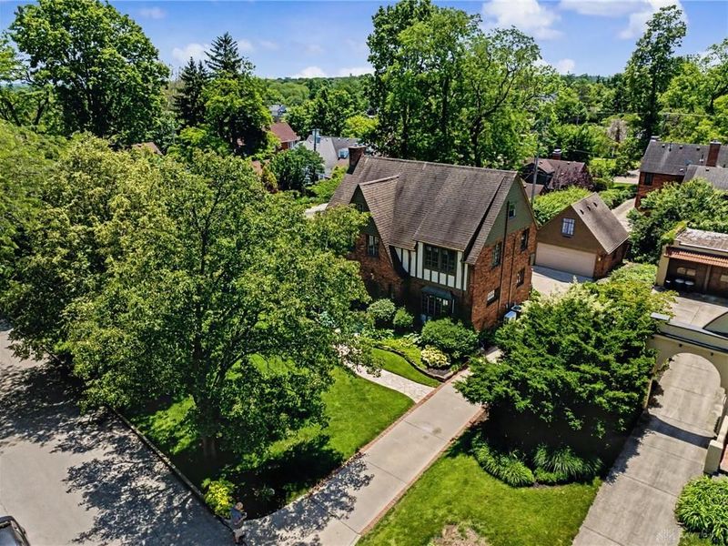 24 Monteray Road, Oakwood, OH 45419 Photo 6