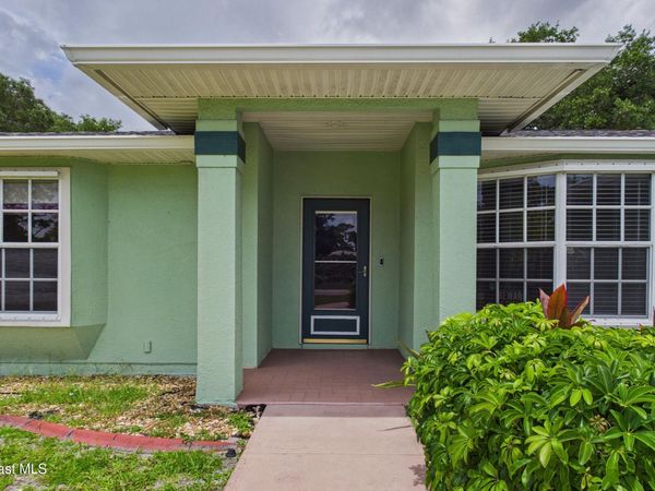 470 Golden Dove Avenue NE, Palm Bay, FL 32907