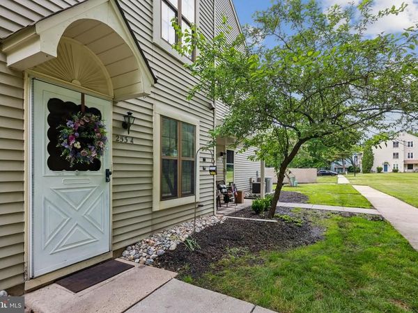 253 A EVERLY COURT , MOUNT LAUREL, NJ 08054