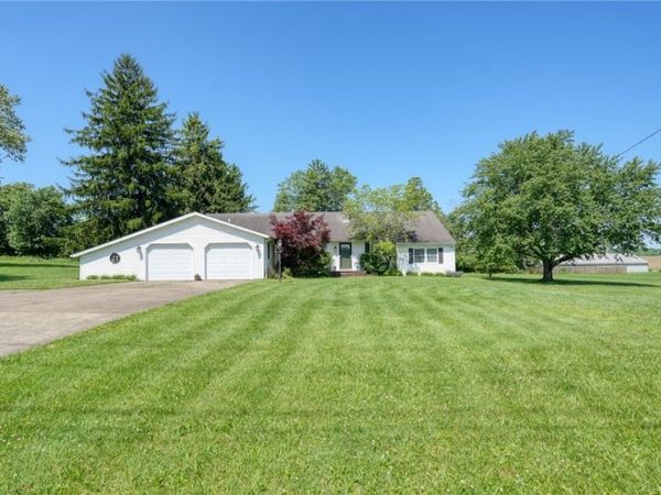 3955 Frazeysburg Road , Zanesville, OH 43701