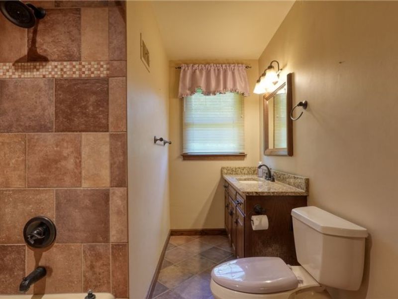 3955 Frazeysburg Road, Zanesville, OH 43701 Photo 10