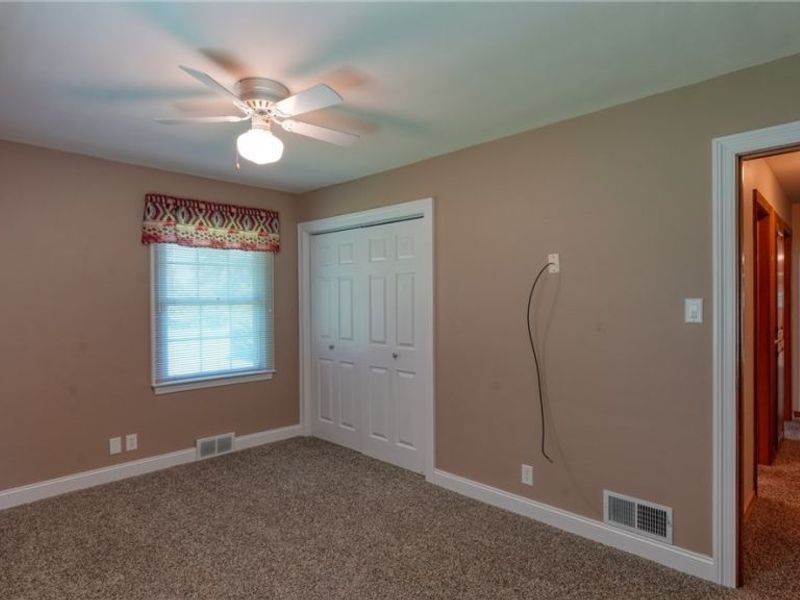 3955 Frazeysburg Road, Zanesville, OH 43701 Photo 12