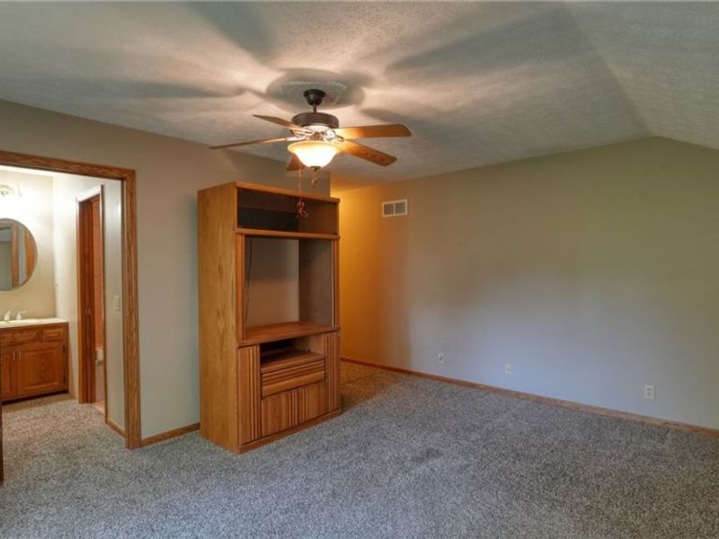 3955 Frazeysburg Road, Zanesville, OH 43701 Photo 14