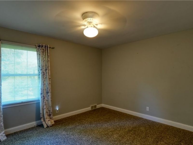 3955 Frazeysburg Road, Zanesville, OH 43701 Photo 7