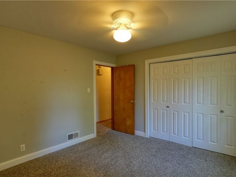 3955 Frazeysburg Road, Zanesville, OH 43701 Photo 8