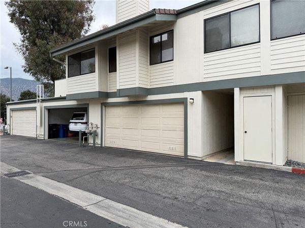 10475 Newhome Avenue, Unit 2, Sunland, CA 91040