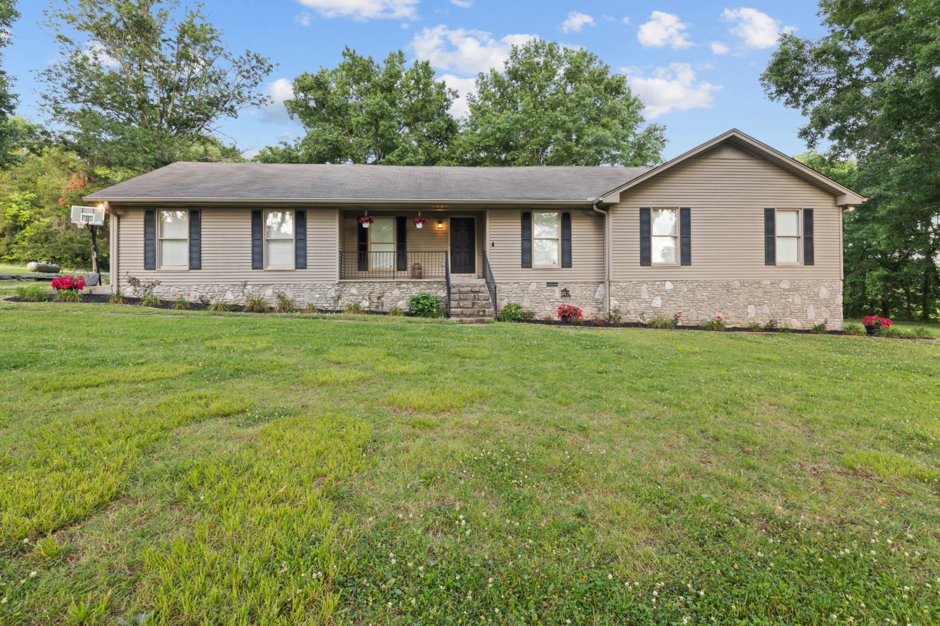 1267 Walnut Hill Rd , Lebanon, TN 37090 Main Photo
