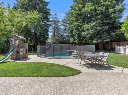 1856 Ridgeview Dr, Roseville, CA 95661 Photo
