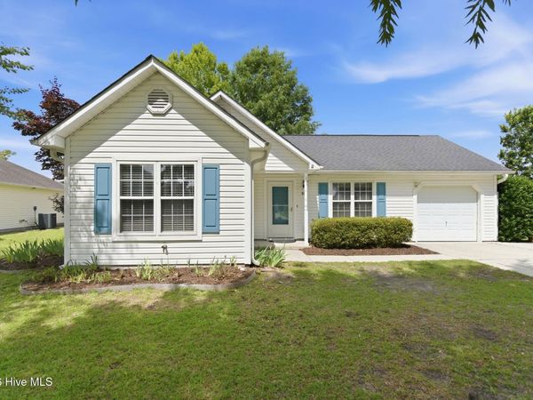 805 Valley Forge Court, Wilmington, NC 28411
