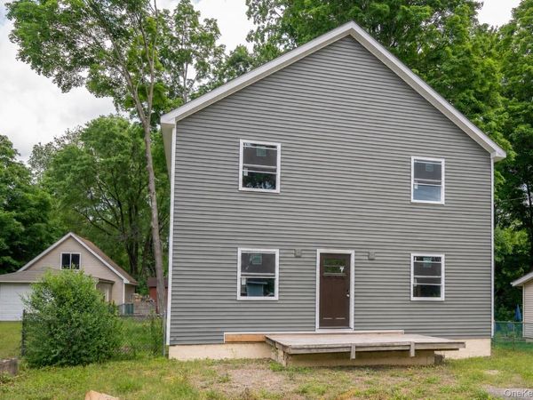 22 Oak Street, Greenwood Lake, NY 10925