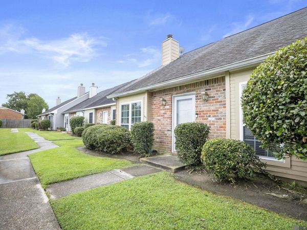 12441 Coursey Bl, Baton Rouge, LA 70816