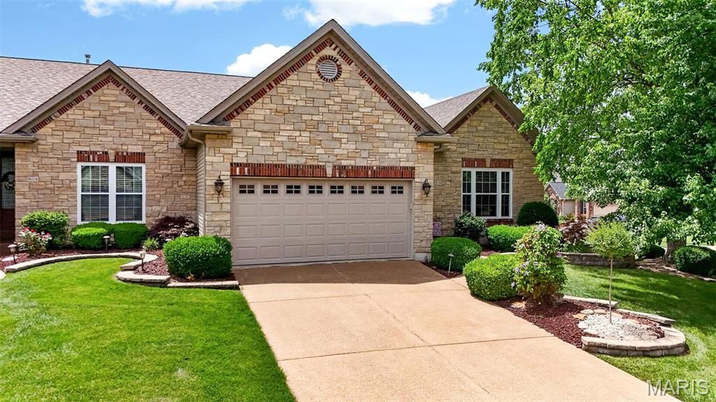 906 Daffodil Ridge Drive , O Fallon, MO 63366 Main Photo