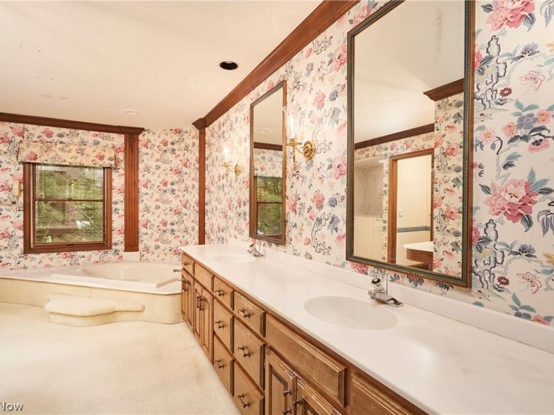 853 Robinwood Hills Drive , Bath, OH 44333 Photo 21