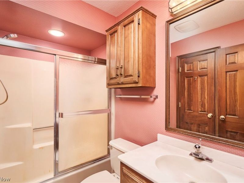 853 Robinwood Hills Drive , Bath, OH 44333 Photo 23