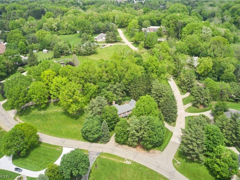 853 Robinwood Hills Drive , Bath, OH 44333 Photo 30