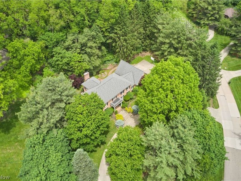 853 Robinwood Hills Drive , Bath, OH 44333 Photo 31