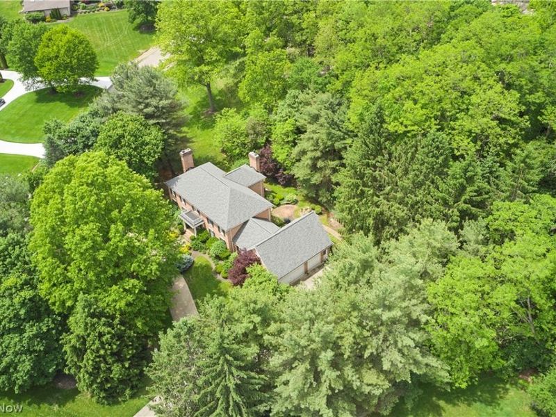 853 Robinwood Hills Drive , Bath, OH 44333 Photo 32