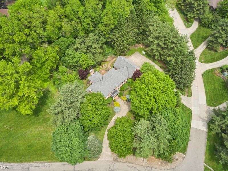 853 Robinwood Hills Drive , Bath, OH 44333 Photo 35