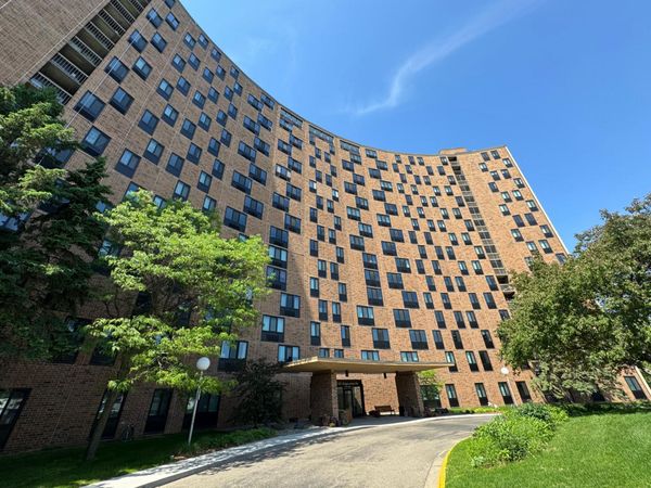 1181 Edgcumbe Road, Unit 404, Saint Paul, MN 55105