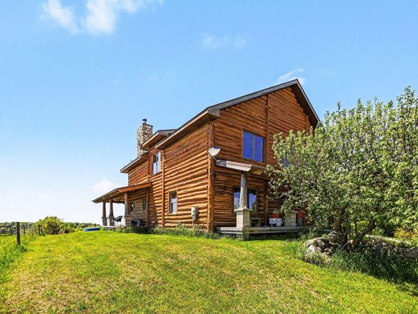9465 Old State Road W, Central Lake, MI 49622