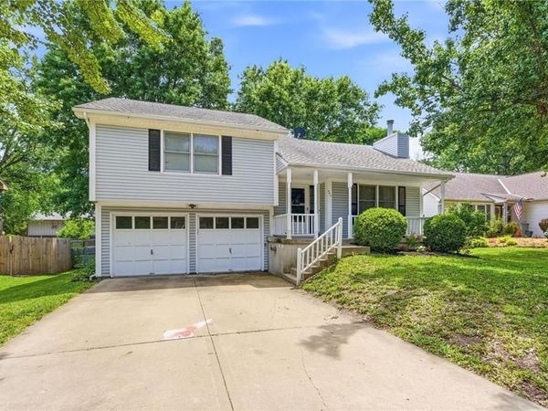 521 Airway Lane, Belton, MO 64012
