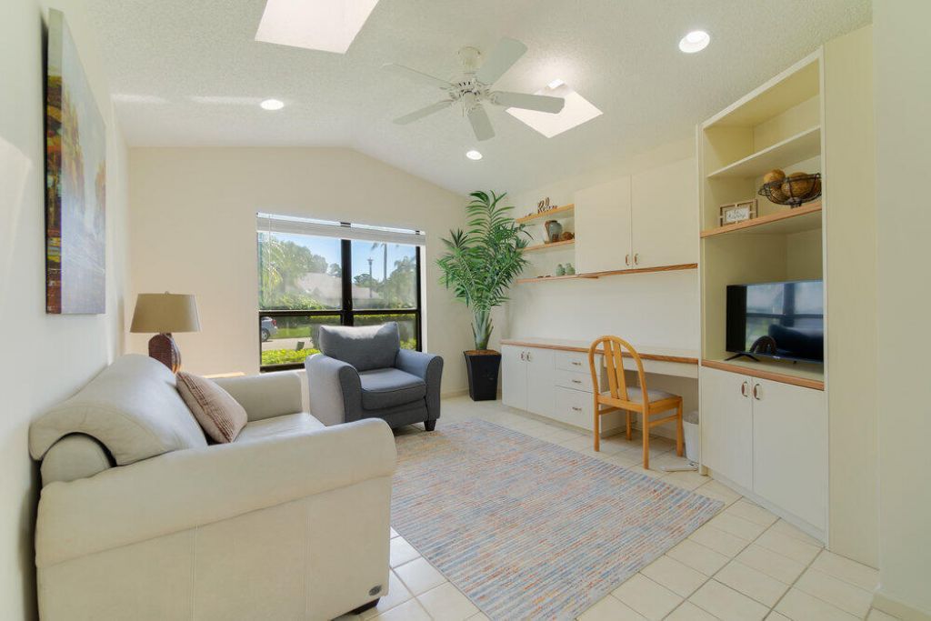 6672 S Pine Court, Palm Beach Gardens, FL 33418 Photo