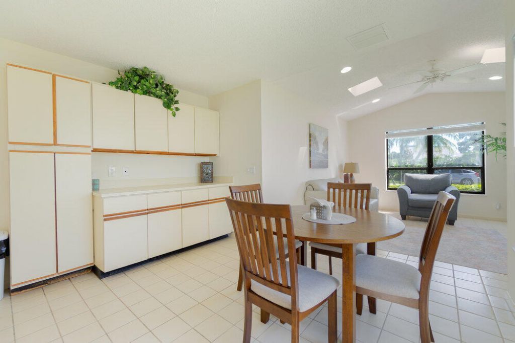 6672 S Pine Court, Palm Beach Gardens, FL 33418 Photo