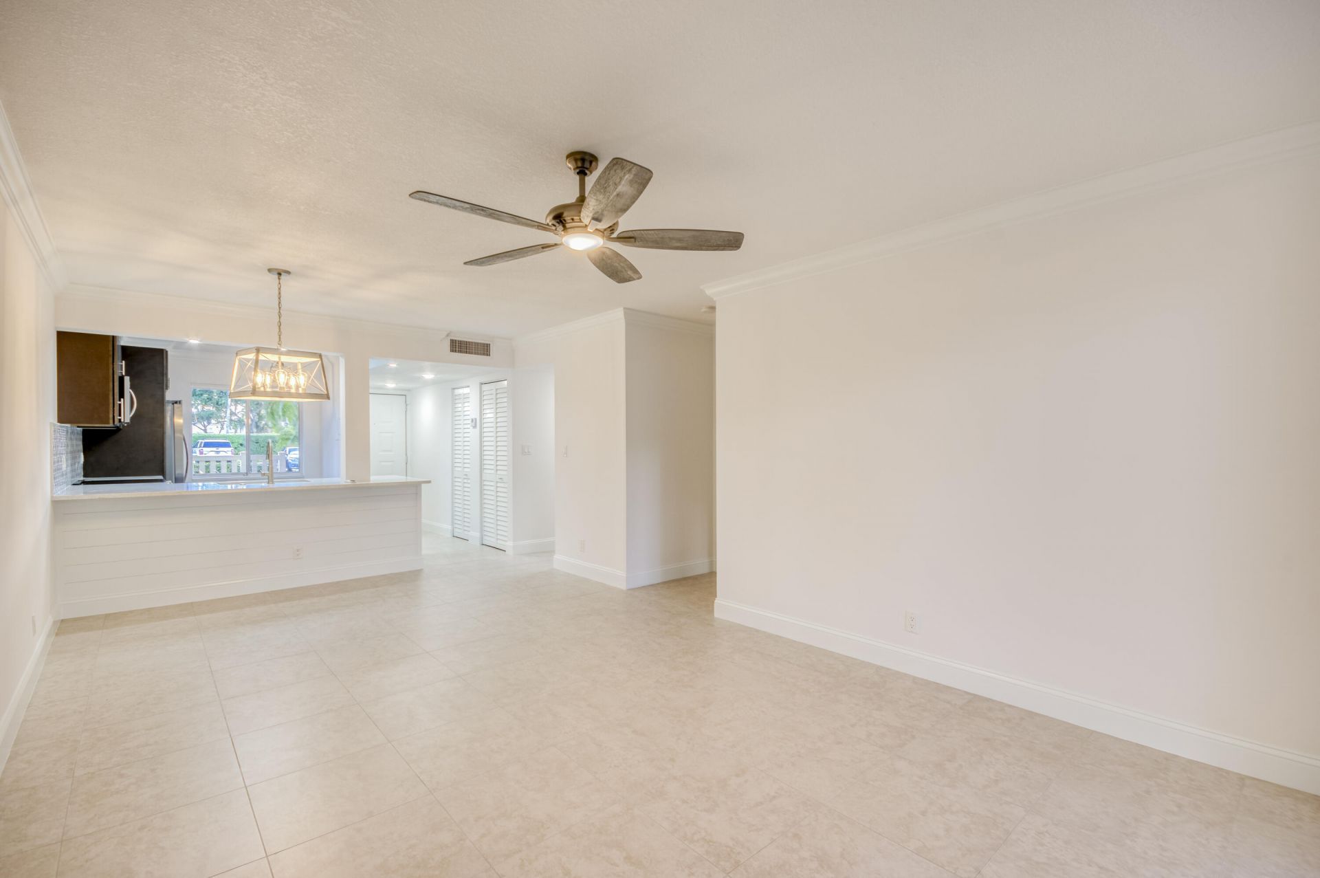 6865 Huntington Lane, Unit 105, Delray Beach, FL 33446 Photo