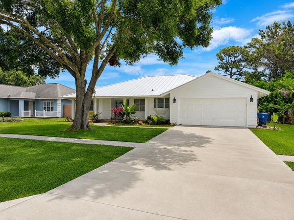 341 Suwanee Avenue, Jupiter, FL 33458