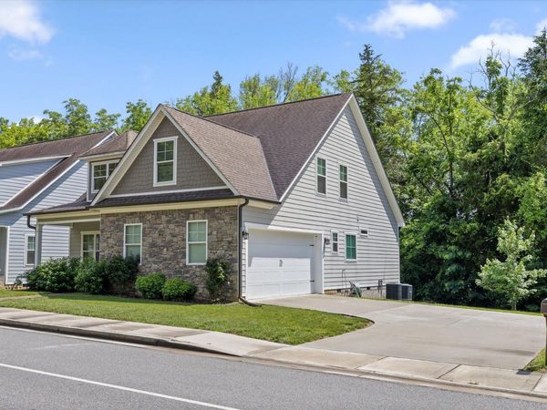 9692 Bill Reed Road, Ooltewah, TN 37363