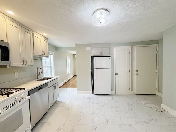 7 Sumner Pl, Unit 2, Boston, MA 02128