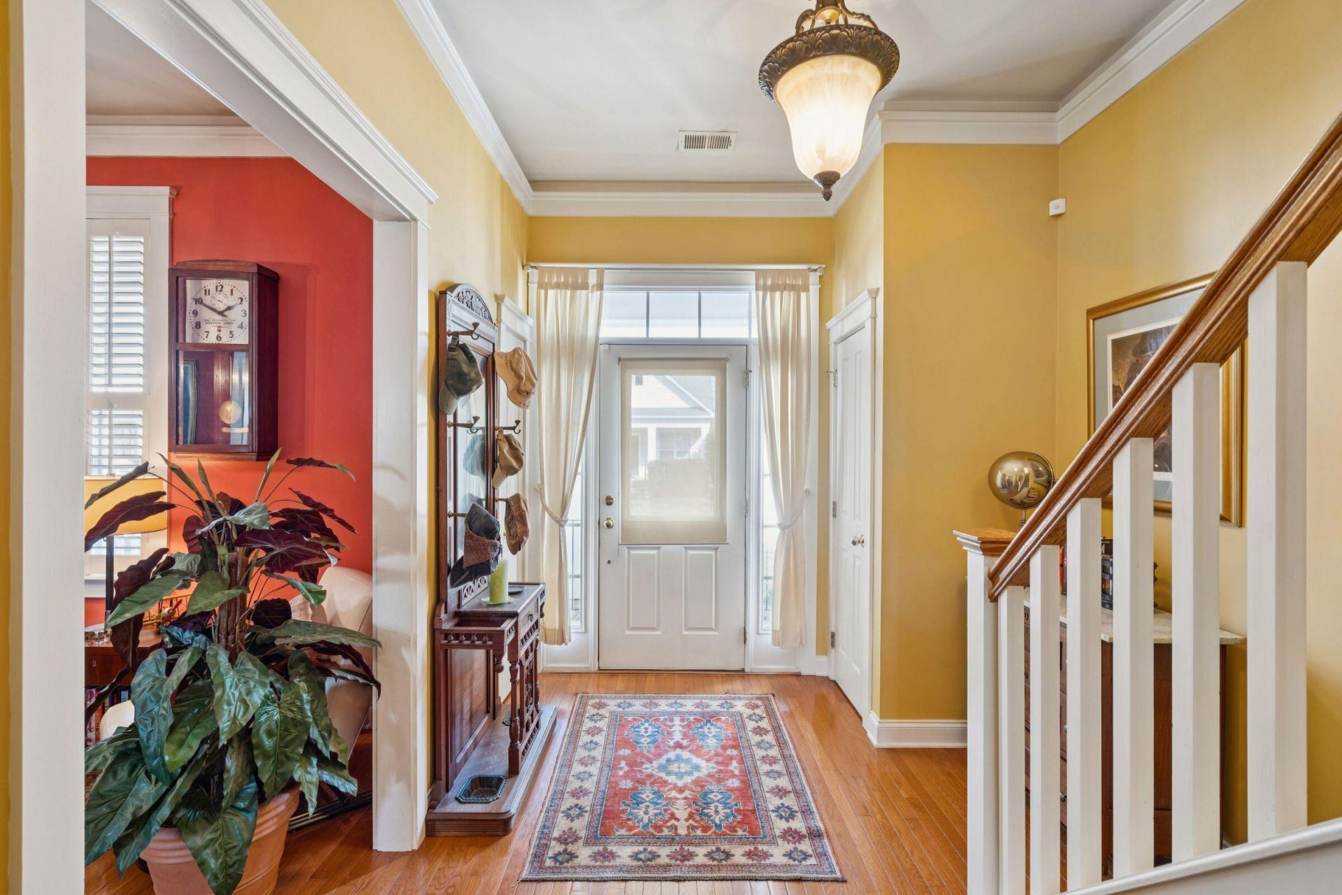 206 Barberry Street Photo 6