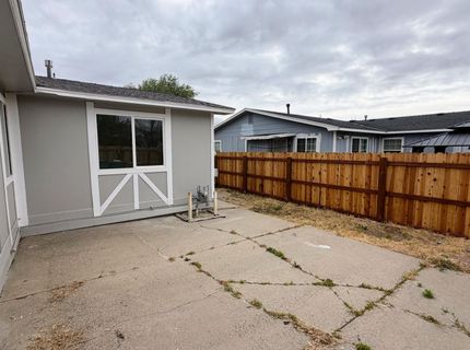 6805 Lotus Street, Reno, NV 89506 Photo