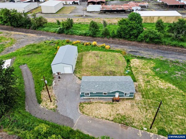 178 19th St, Lyons, OR 97358