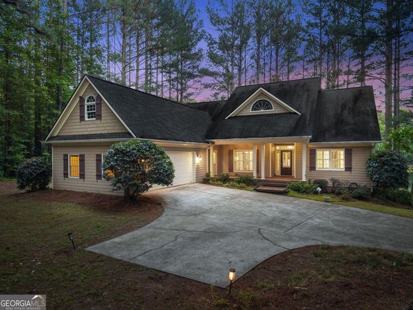 404 Golden Delicious Road, Clarkesville, GA 30523