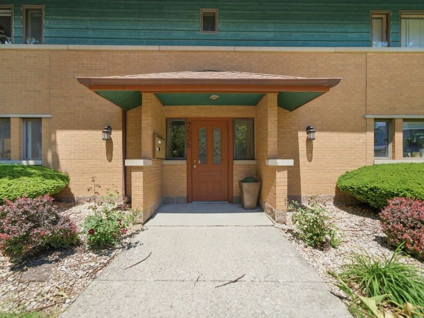 Main Photo