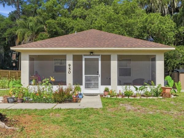 950 S PARSONS AVENUE , DELAND, FL 32720
